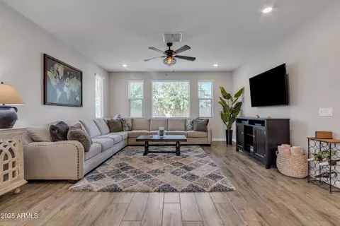 Living - 5348 S 98th Pl, Mesa, AZ 85212 photo 1 of 1
