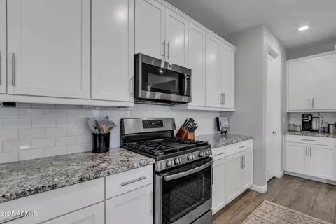 Kitchen - 5348 S 98th Pl, Mesa, AZ 85212 photo 2 of 4