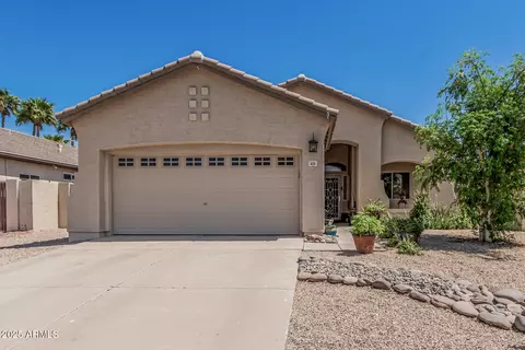 829 S Roanoke St, Gilbert, AZ 85296