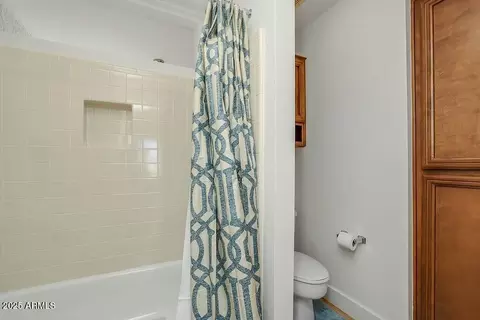Bath - 4618 E Valley View Dr, Phoenix, AZ 85044 photo 5 of 5