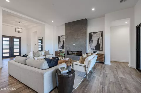 Living - 1250 E Smokehouse Trl, Phoenix, AZ 85085 photo 5 of 10
