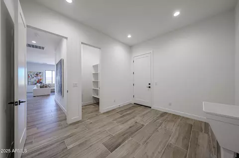 Entry Way - 1250 E Smokehouse Trl, Phoenix, AZ 85085 photo 7 of 8