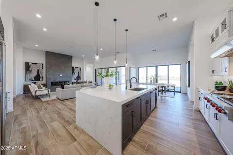 Kitchen - 1250 E Smokehouse Trl, Phoenix, AZ 85085 photo 5 of 7