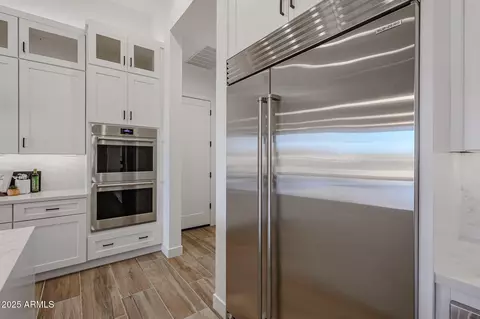 Kitchen - 1250 E Smokehouse Trl, Phoenix, AZ 85085 photo 7 of 7