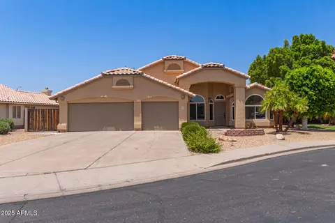 632 W Natal Cir, Mesa, AZ 85210