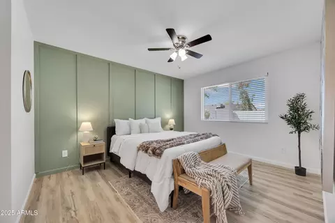 Bedroom - 1950 E Paradise Ln, Phoenix, AZ 85022 photo 1 of 2