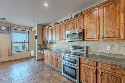 Kitchen - 4947 E Mining Camp St, Apache Junction, AZ 85119 photo 5 of 6