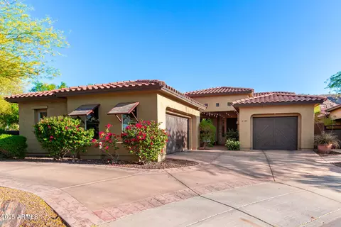 Exterior - 2335 E Allen St, Phoenix, AZ 85042 photo 6 of 18