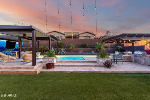 Exterior - 2335 E Allen St, Phoenix, AZ 85042 photo 7 of 18