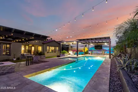 Exterior - 2335 E Allen St, Phoenix, AZ 85042 photo 10 of 18