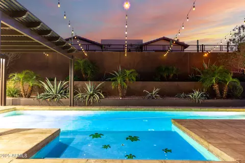 Exterior - 2335 E Allen St, Phoenix, AZ 85042 photo 13 of 18