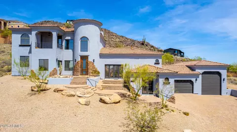 2110 E Kerry Ln, Phoenix, AZ 85024