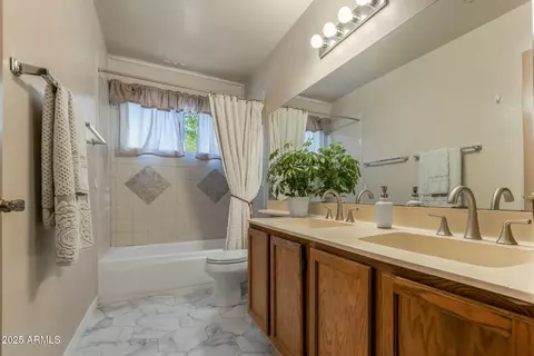 Bath - 4715 E Carmen St, Phoenix, AZ 85044 photo 5 of 5