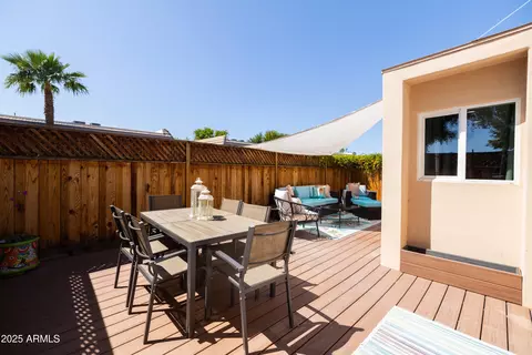 Exterior - 6526 N 13th Dr, Phoenix, AZ 85013 photo 9 of 10