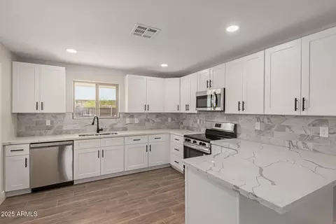 119 E Hampton Ave, Mesa, AZ 85210 photo 5