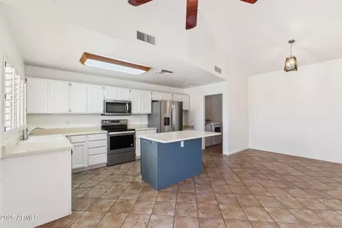 4007 W Thunderbird Rd, Phoenix, AZ 85053 photo 13