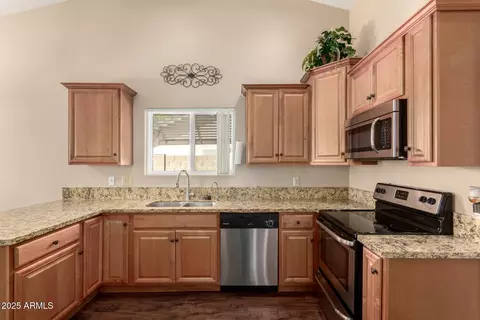 2753 E Kenwood St, Mesa, AZ 85213