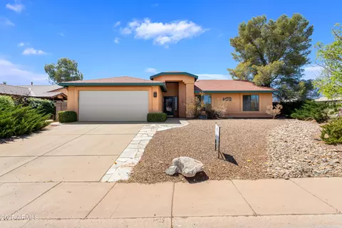3226 Black Hawk Dr, Sierra Vista, AZ 85650