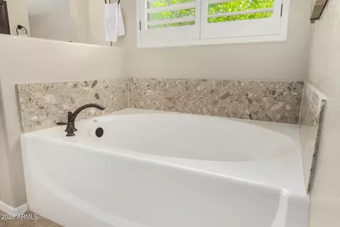 Bath - 8714 E Jaeger St, Mesa, AZ 85207 photo 2 of 4