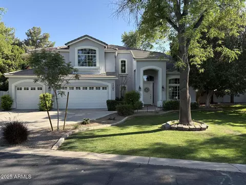 105 E Los Arboles Dr, Tempe, AZ 85284