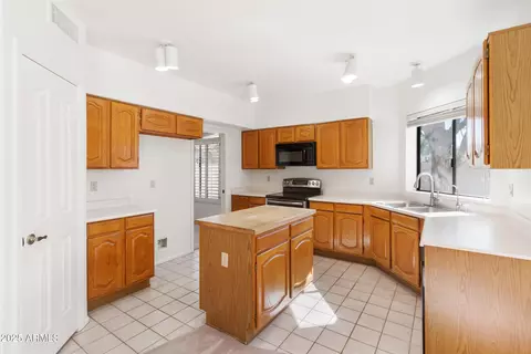 719 E Page Ave, Gilbert, AZ 85234 photo 25