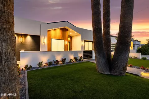 7713 E 3rd St, Scottsdale, AZ 85251