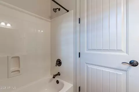 Bath - 8348 E Indigo St, Mesa, AZ 85207 photo 2 of 6