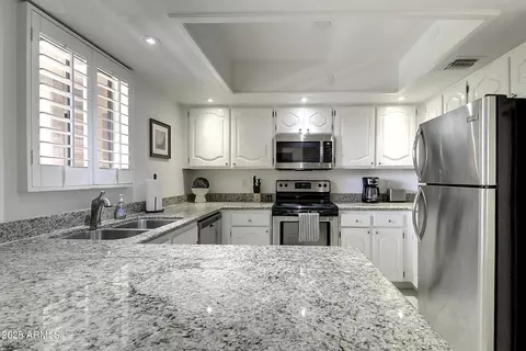 Kitchen - 4303 E Cactus Rd #442, Phoenix, AZ 85032 photo 2 of 6