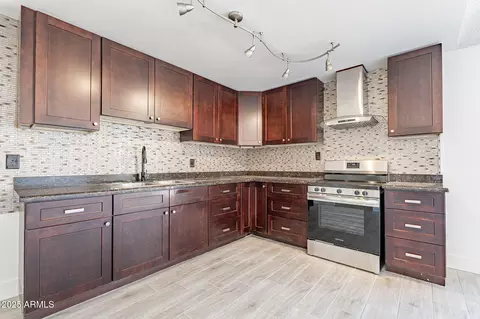 6830 W Berkeley Rd, Phoenix, AZ 85035 photo 10