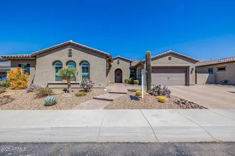 Exterior - 2072 E Blackhawk Ct, Gilbert, AZ 85298 photo 2 of 16