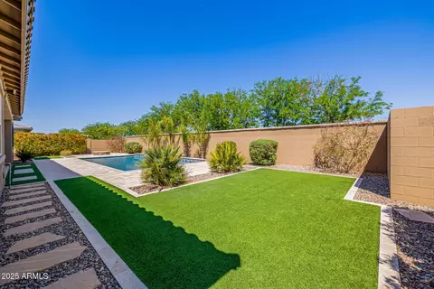 Exterior - 2072 E Blackhawk Ct, Gilbert, AZ 85298 photo 7 of 16