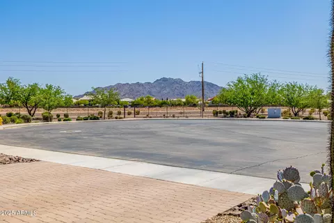 Exterior - 2072 E Blackhawk Ct, Gilbert, AZ 85298 photo 14 of 16