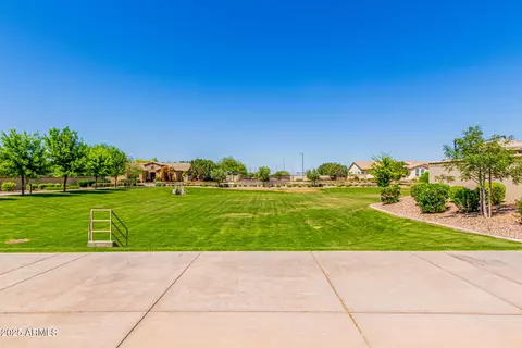 Exterior - 2072 E Blackhawk Ct, Gilbert, AZ 85298 photo 13 of 16