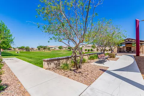 View/Area - 2072 E Blackhawk Ct, Gilbert, AZ 85298 photo 3 of 9