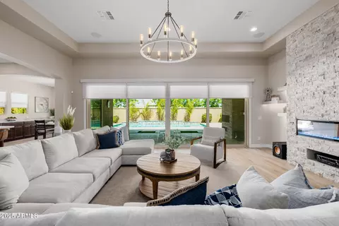Living - 2072 E Blackhawk Ct, Gilbert, AZ 85298 photo 1 of 6