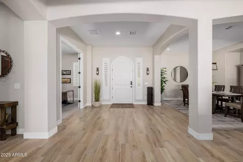 Entry Way - 2072 E Blackhawk Ct, Gilbert, AZ 85298 photo 1 of 8