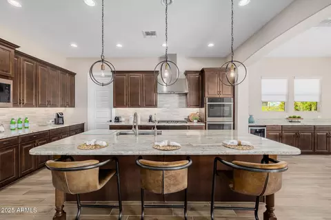 Kitchen - 2072 E Blackhawk Ct, Gilbert, AZ 85298 photo 3 of 7