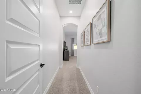 Entry Way - 2072 E Blackhawk Ct, Gilbert, AZ 85298 photo 4 of 8