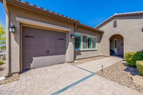 Exterior - 2072 E Blackhawk Ct, Gilbert, AZ 85298 photo 3 of 16