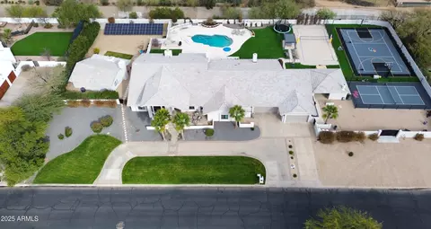 6718 E Caron Dr, Paradise Valley, AZ 85253