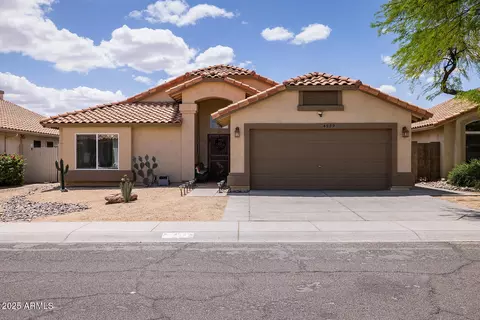 4529 E Thistle Landing Dr, Phoenix, AZ 85044