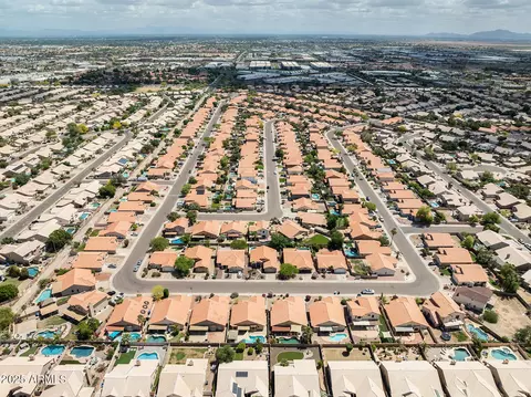 View/Area - 4529 E Thistle Landing Dr, Phoenix, AZ 85044 photo 2 of 2