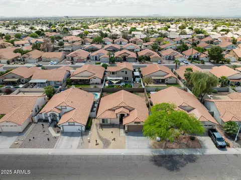 View/Area - 4529 E Thistle Landing Dr, Phoenix, AZ 85044 photo 1 of 2