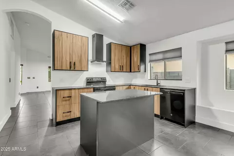 Kitchen - 2021 E Caldwell St, Phoenix, AZ 85042 photo 1 of 3