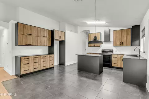 Kitchen - 2021 E Caldwell St, Phoenix, AZ 85042 photo 3 of 3