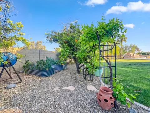 1987 E Los Arboles Dr E, Tempe, AZ 85284 photo 31