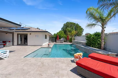 Exterior - 2885 E North Ln, Phoenix, AZ 85028 photo 6 of 12