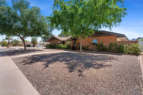 Exterior - 2885 E North Ln, Phoenix, AZ 85028 photo 12 of 12