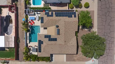 View/Area - 2885 E North Ln, Phoenix, AZ 85028 photo 7 of 9