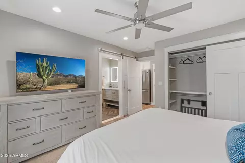 Bedroom - 2885 E North Ln, Phoenix, AZ 85028 photo 7 of 8